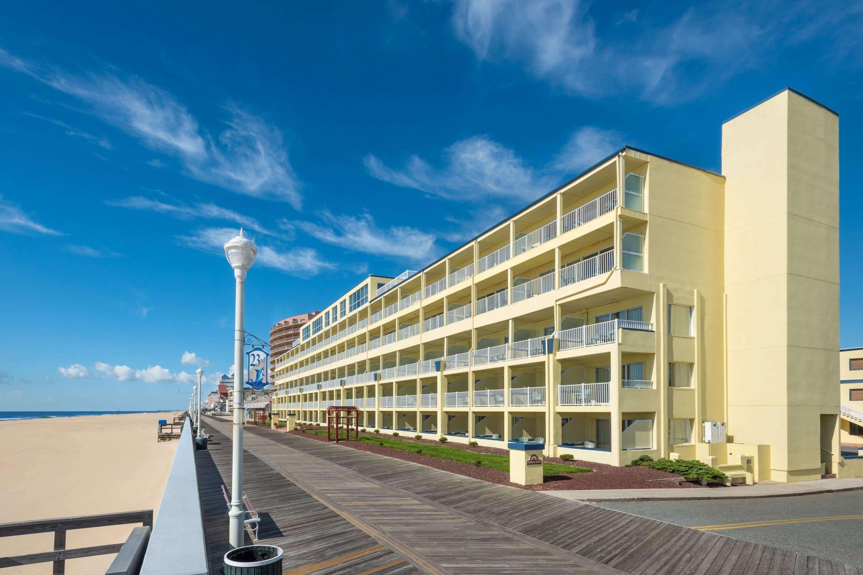 Hotel Days By Wyndham Oceanfront 3*