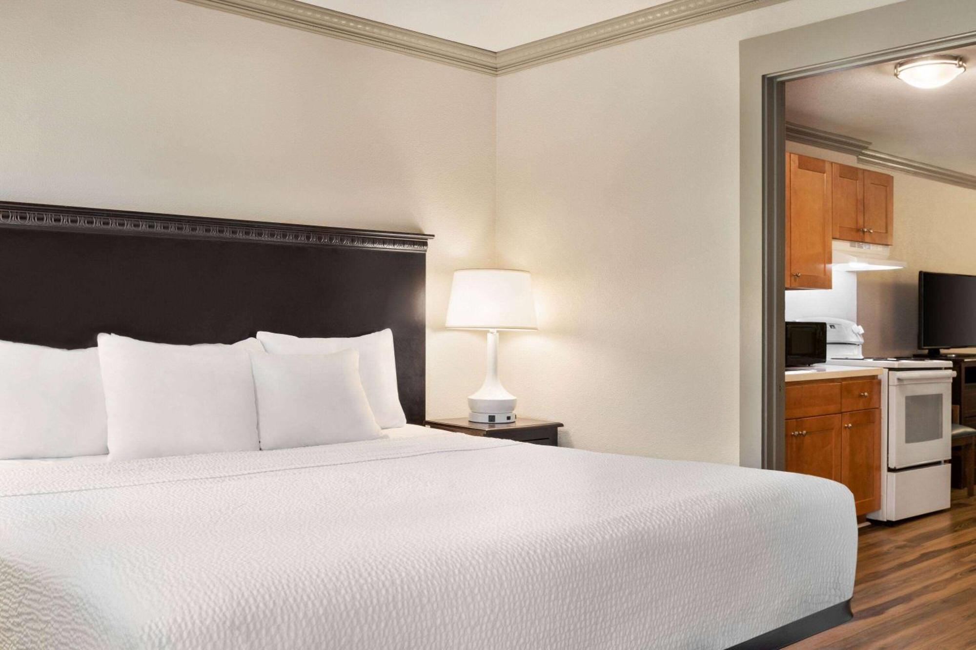 Hotel Days By Wyndham Oceanfront Ocean City